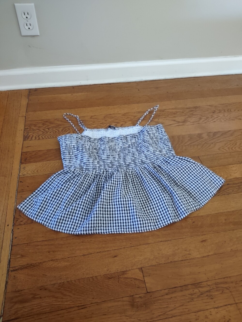 black and white gingham frilly peplum tank top from american eagle size XS